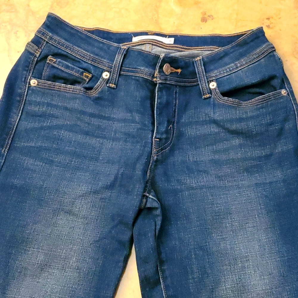 Levi's women's 529 curvy bootcut dark blue Jean size 6